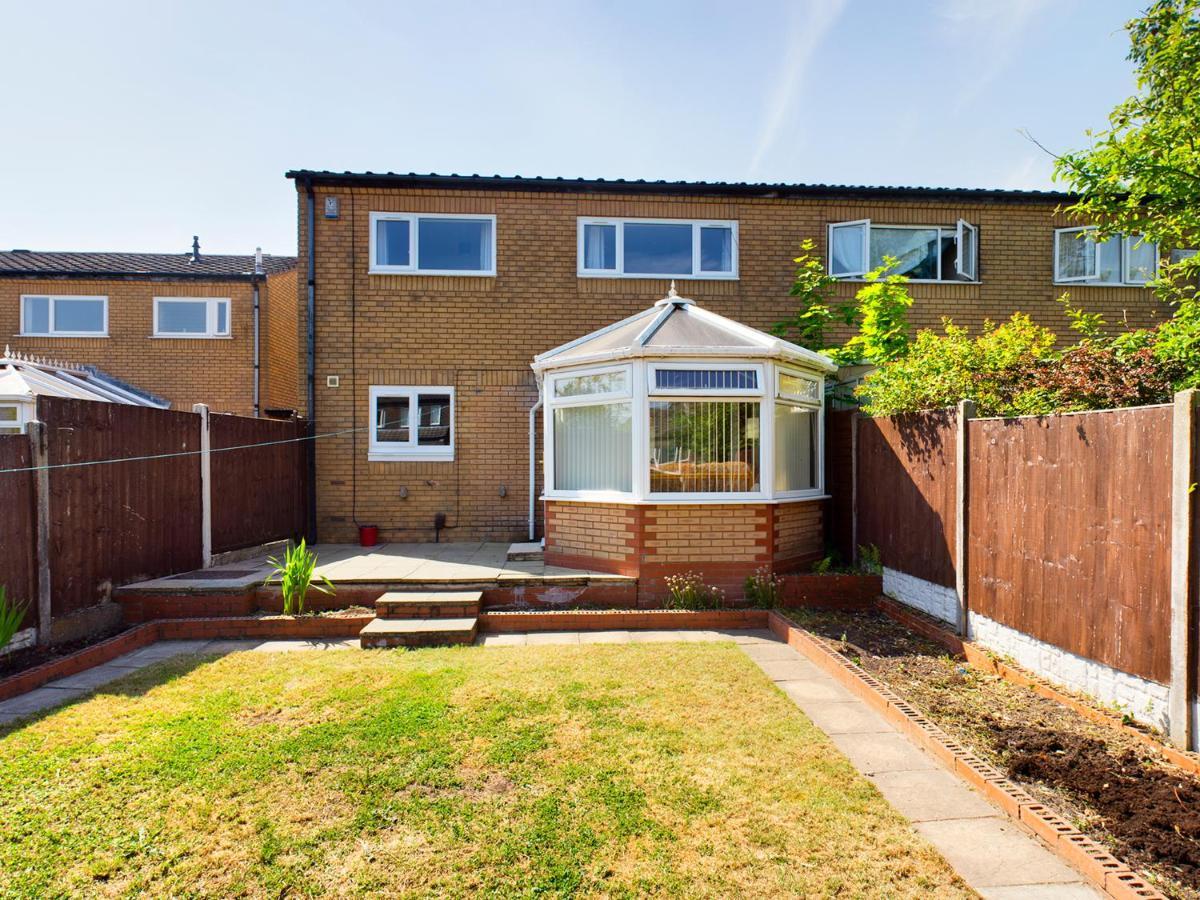 247 Serviced Accommodation In Telford- 3Br House エクステリア 写真
